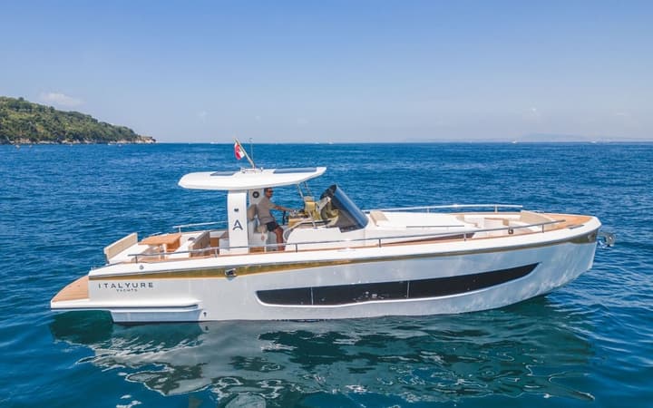 38 Italyure luxury charter yacht - Sorrento, Metropolitan City of Naples, Italy