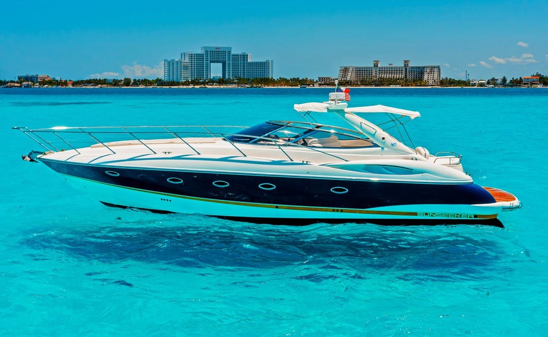 46 Sunseeker luxury charter yacht - Cancún, Q.R., México