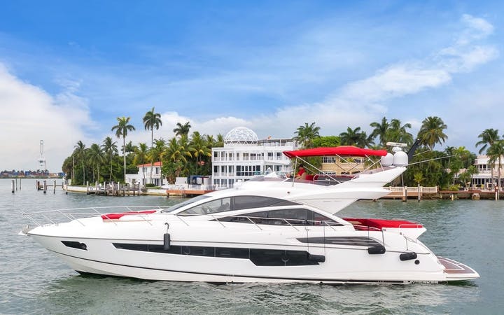 70 Sunseeker luxury charter yacht - Duffy's Sports Grill, Northeast 163rd Street, North Miami Beach, FL, USA