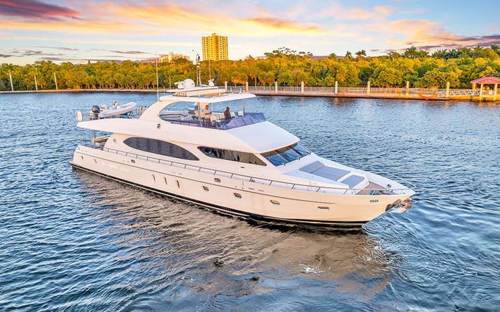 100 Hargrave luxury charter yacht - Nassau, The Bahamas