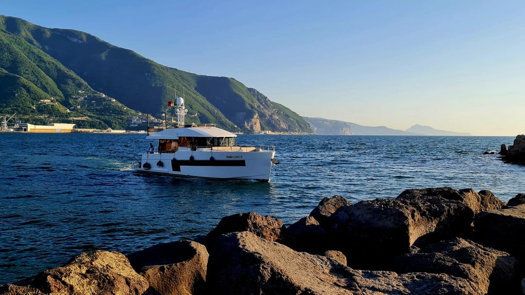 58 Sundeck luxury charter yacht - Sorrento, Metropolitan City of Naples, Italy