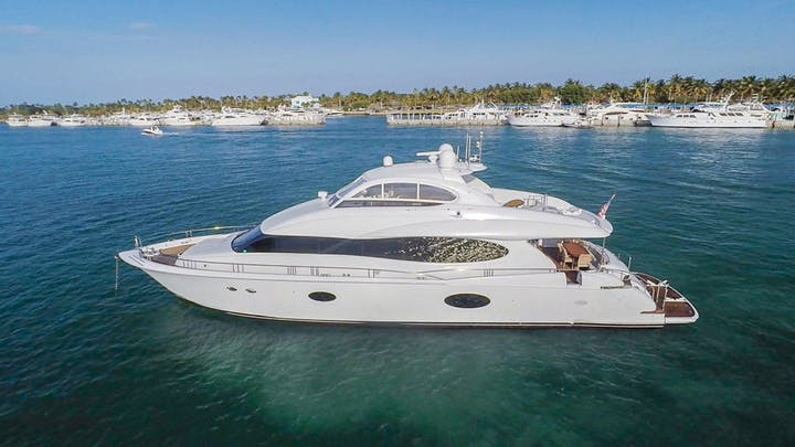 84 Lazarra luxury charter yacht - Turnberry Marina, Turnberry Way, Aventura, FL, USA