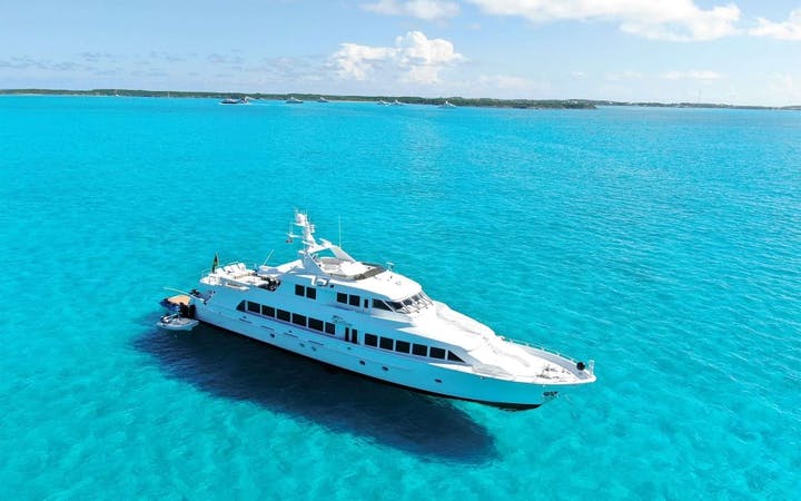 130 Hatteras luxury charter yacht - Nassau, The Bahamas