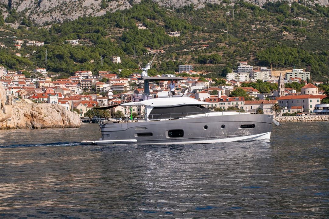 55 Azimut luxury charter yacht - Hvar, Croatia