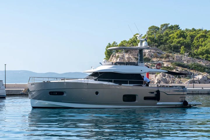 55 Azimut luxury charter yacht - Hvar, Croatia