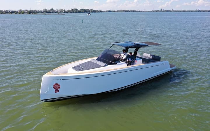 36 Pardo luxury charter yacht - River Landing Miami, Northwest North River Drive, Miami, FL, USA