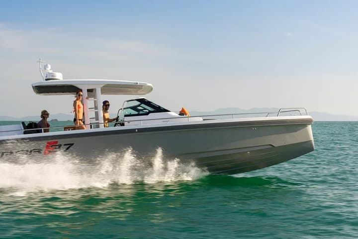 37 Axopar luxury charter yacht - Old Fort Bay, Nassau, The Bahamas