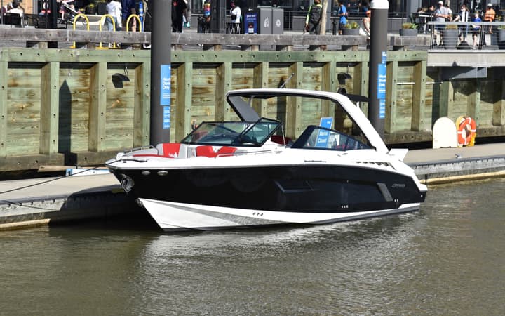 33 Cruiser luxury charter yacht - The Yards Marina, 4th Street Southeast, Washington, DC, USA