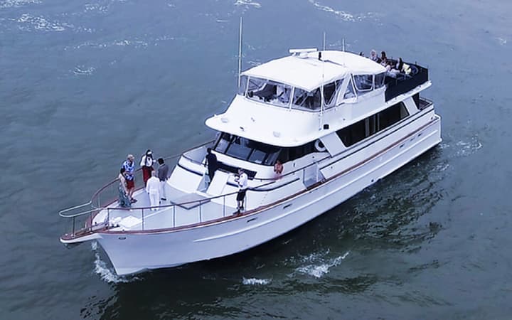 80 Chris-Craft luxury charter yacht - Alpine Marina, Alpine Approach Rd, Alpine, NJ, USA