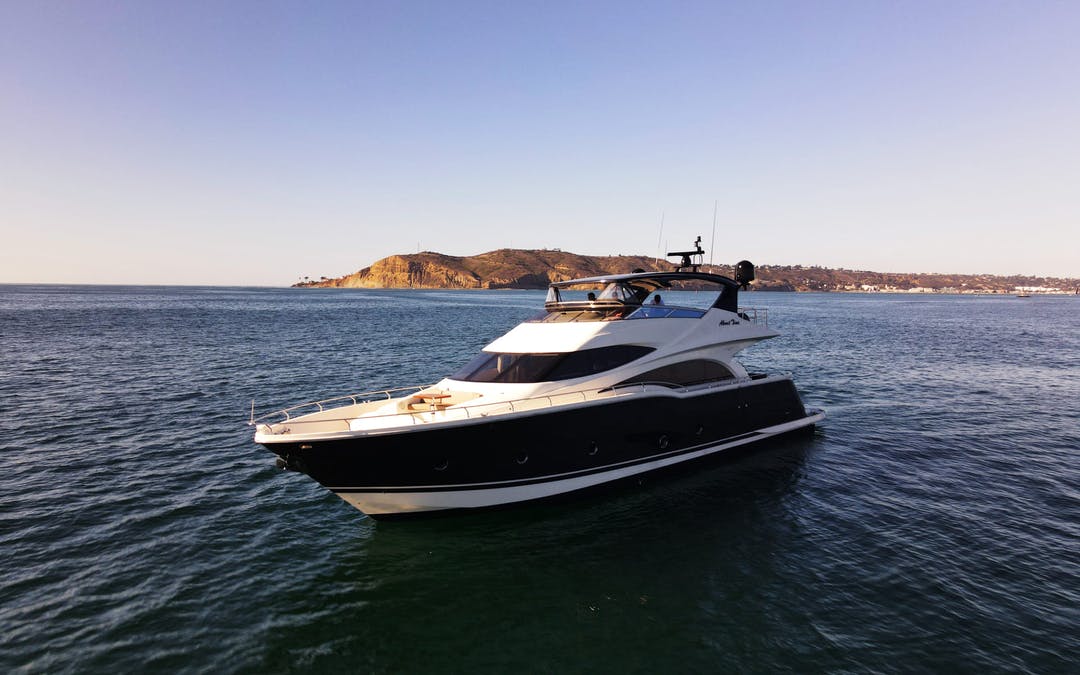 72 Carver luxury charter yacht - 1201 1st St, Coronado, CA, USA