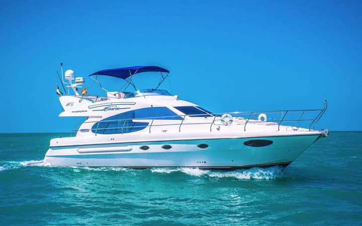 50 Yacht luxury charter yacht - Dubai Marina - Dubai - United Arab Emirates