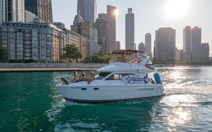 38 Meridian luxury charter yacht - Belmont Harbor, Chicago, IL, USA